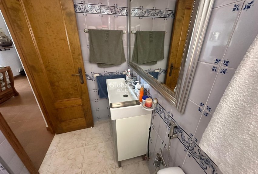 Wederverkoop - PENTHOUSE -
TORREVIEJA - Torre la mata