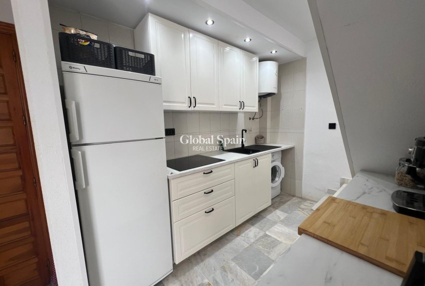 Wederverkoop - Penthouse -
TORREVIEJA - Torreblanca