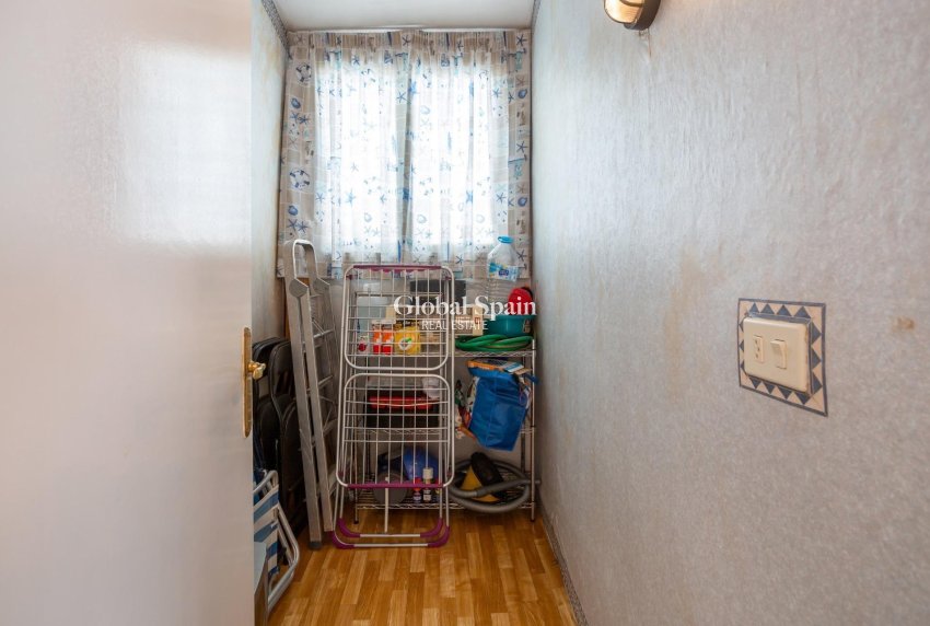 Wederverkoop - Penthouse -
TORREVIEJA - Torreblanca