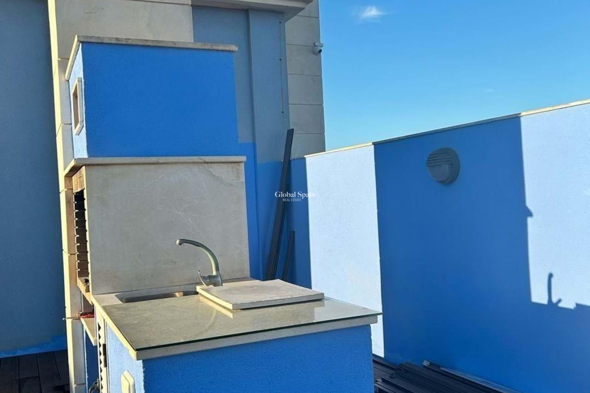 Wederverkoop - PENTHOUSE -
TORREVIEJA - Torreblanca