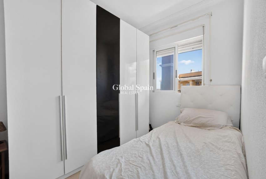 Wederverkoop - PENTHOUSE -
TORREVIEJA - Torreblanca