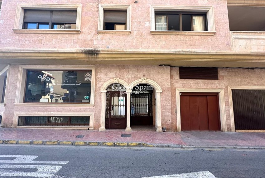 Wederverkoop - PENTHOUSE -
TORREVIEJA - Torrevieja