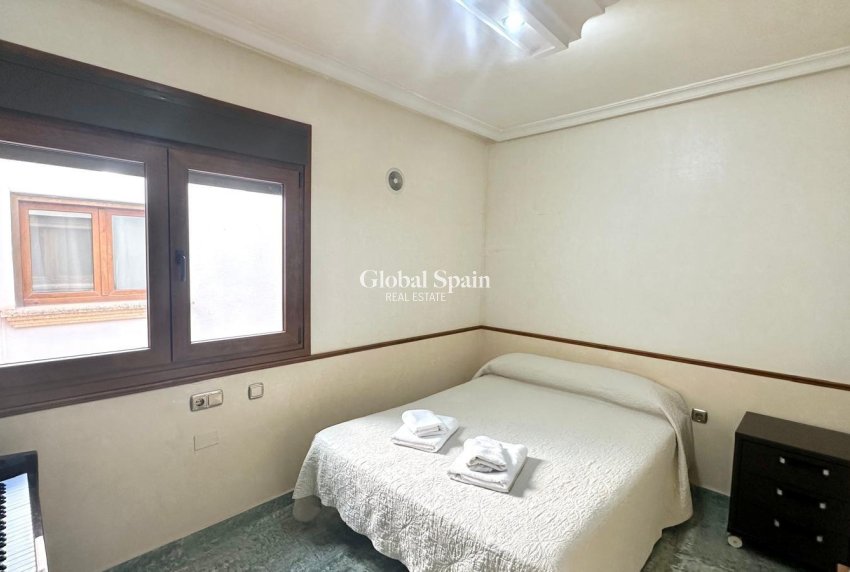 Wederverkoop - PENTHOUSE -
TORREVIEJA - Torrevieja