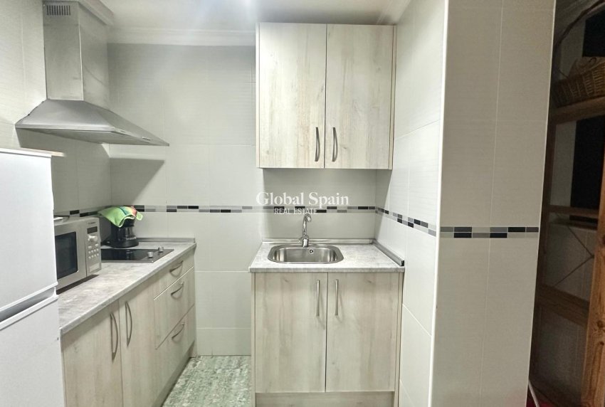 Wederverkoop - PENTHOUSE -
TORREVIEJA - Torrevieja