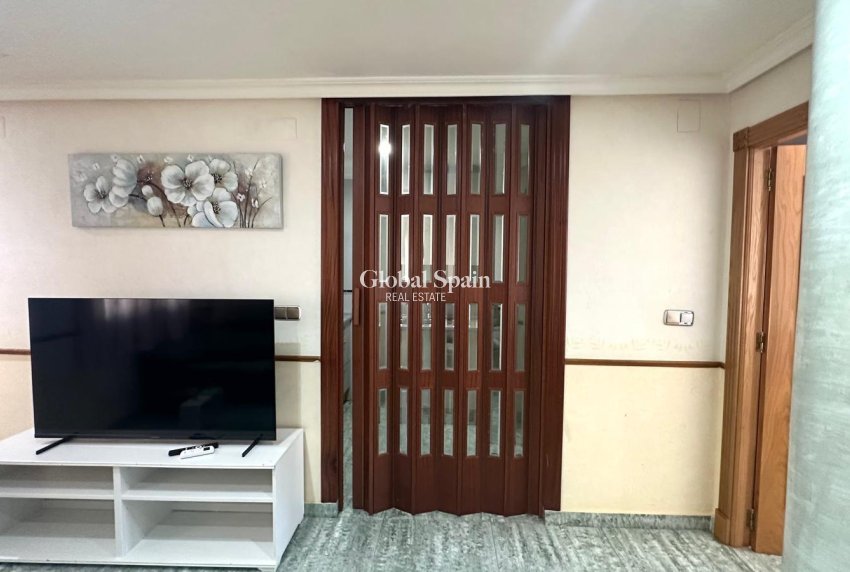 Wederverkoop - PENTHOUSE -
TORREVIEJA - Torrevieja