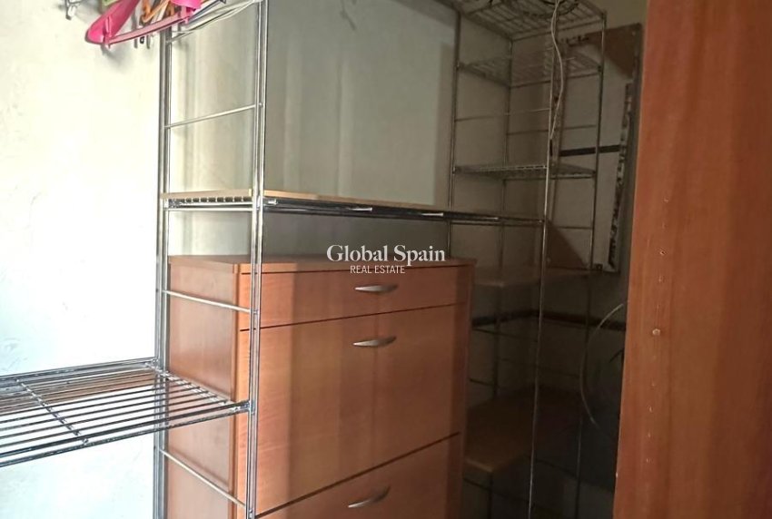Wederverkoop - PENTHOUSE -
TORREVIEJA - Torrevieja