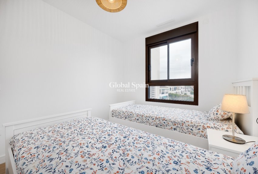 Wederverkoop - PENTHOUSE -
VILLAMARTÍN - Costa Blanca