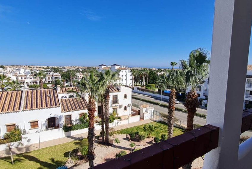 Wederverkoop - PENTHOUSE -
VILLAMARTÍN - Costa Blanca