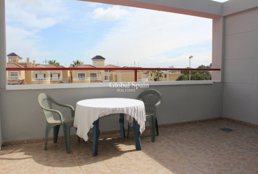 Wederverkoop - PENTHOUSE -
VILLAMARTÍN - Costa Blanca