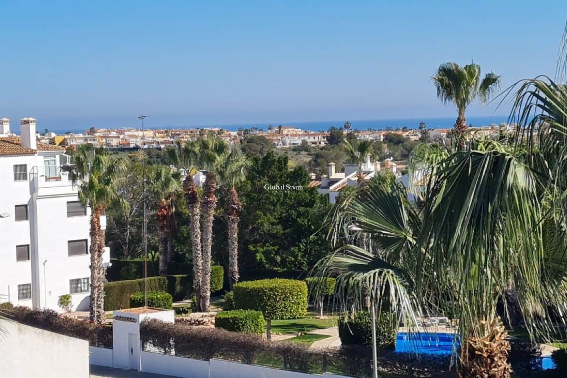 Wederverkoop - PENTHOUSE -
VILLAMARTÍN - Costa Blanca