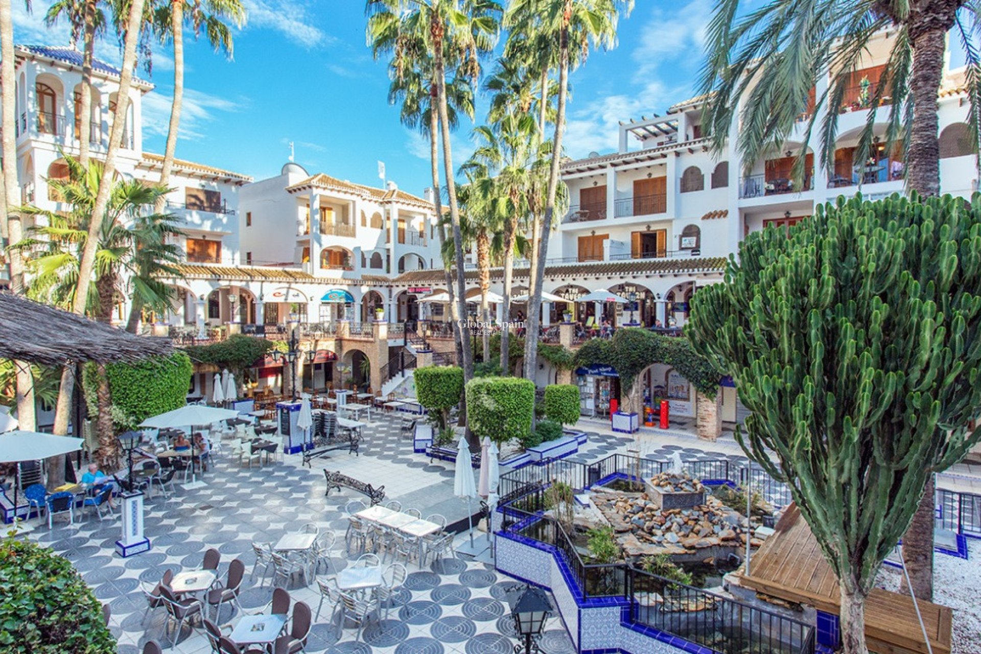 Wederverkoop - PENTHOUSE -
VILLAMARTÍN - Costa Blanca