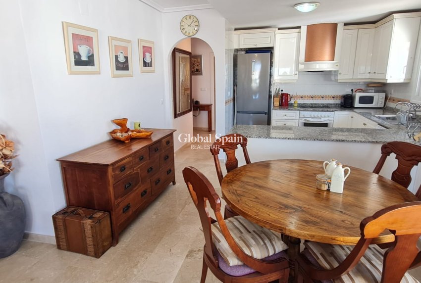 Wederverkoop - PENTHOUSE -
VILLAMARTÍN - Costa Blanca