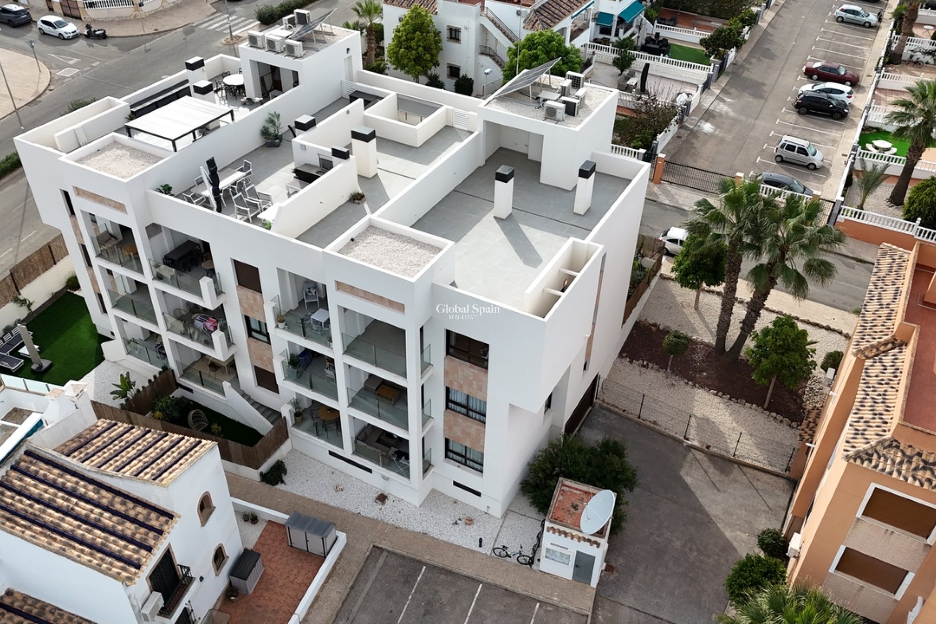 Wederverkoop - PENTHOUSE -
VILLAMARTÍN - Costa Blanca