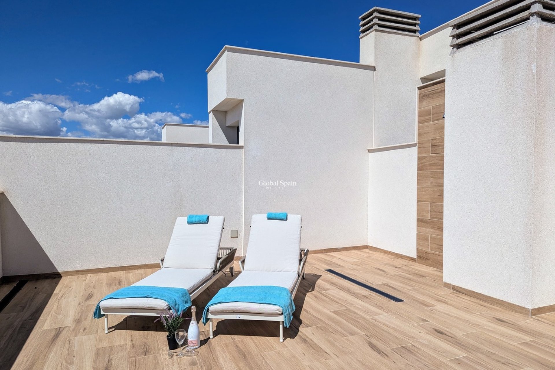 Wederverkoop - PENTHOUSE -
VILLAMARTÍN - Costa Blanca