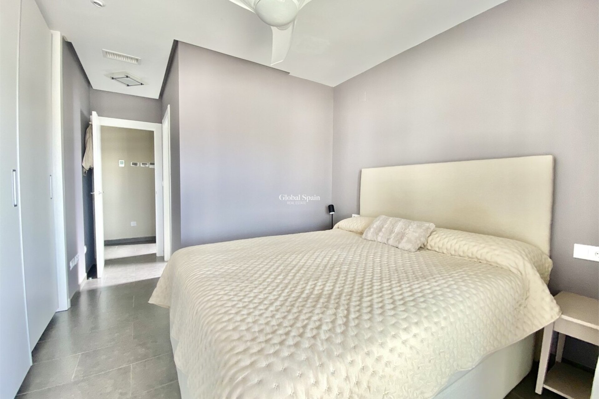 Wederverkoop - PENTHOUSE -
VILLAMARTÍN - LOS DOLSES