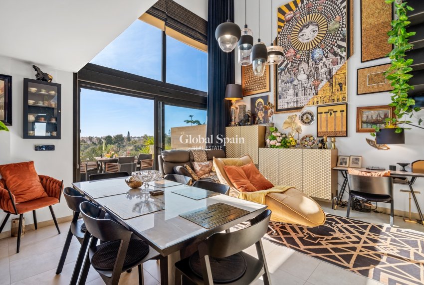 Wederverkoop - PENTHOUSE -
VILLAMARTÍN