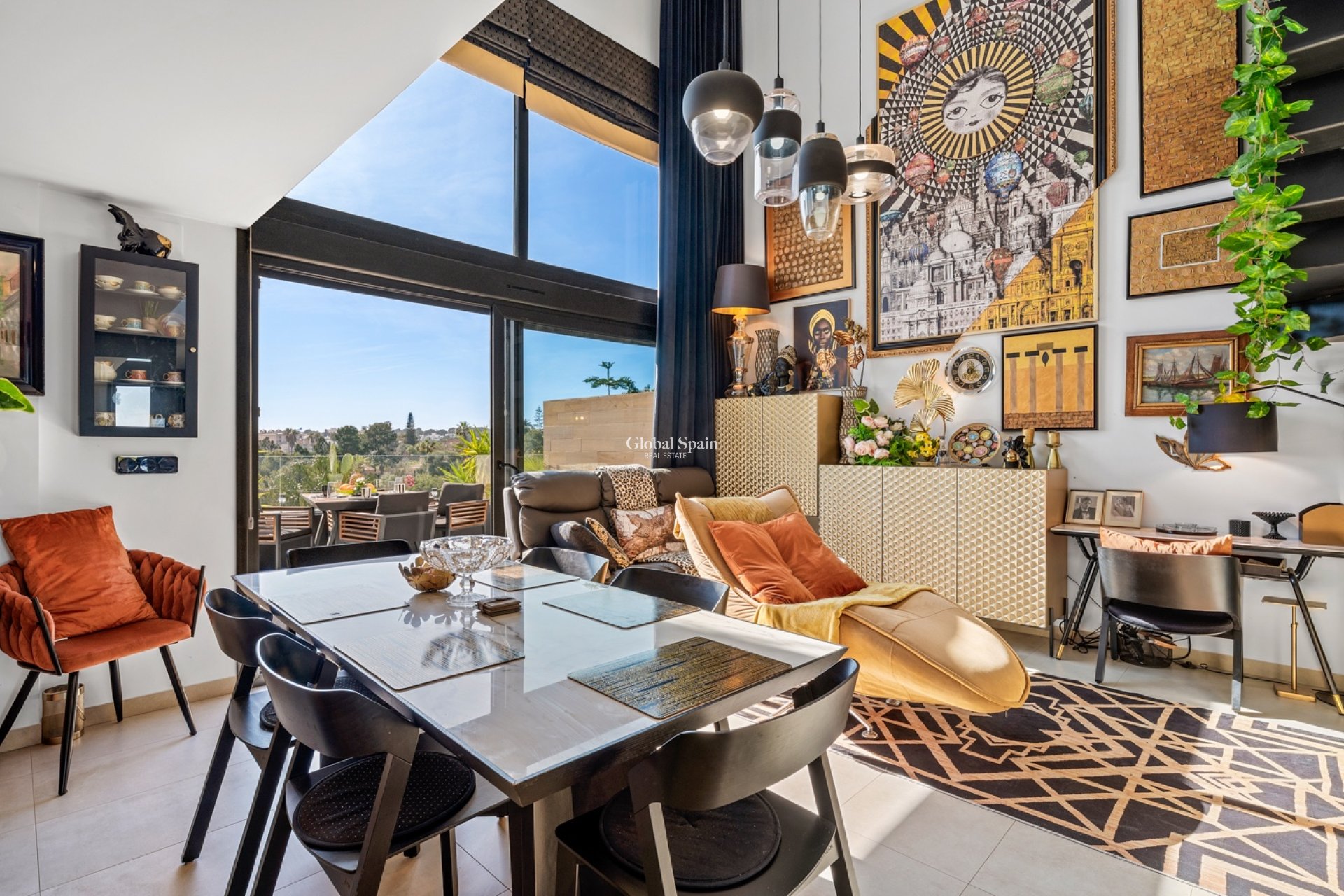 Wederverkoop - PENTHOUSE -
VILLAMARTÍN