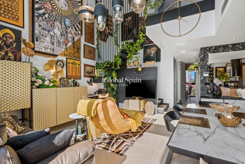 Wederverkoop - PENTHOUSE -
VILLAMARTÍN