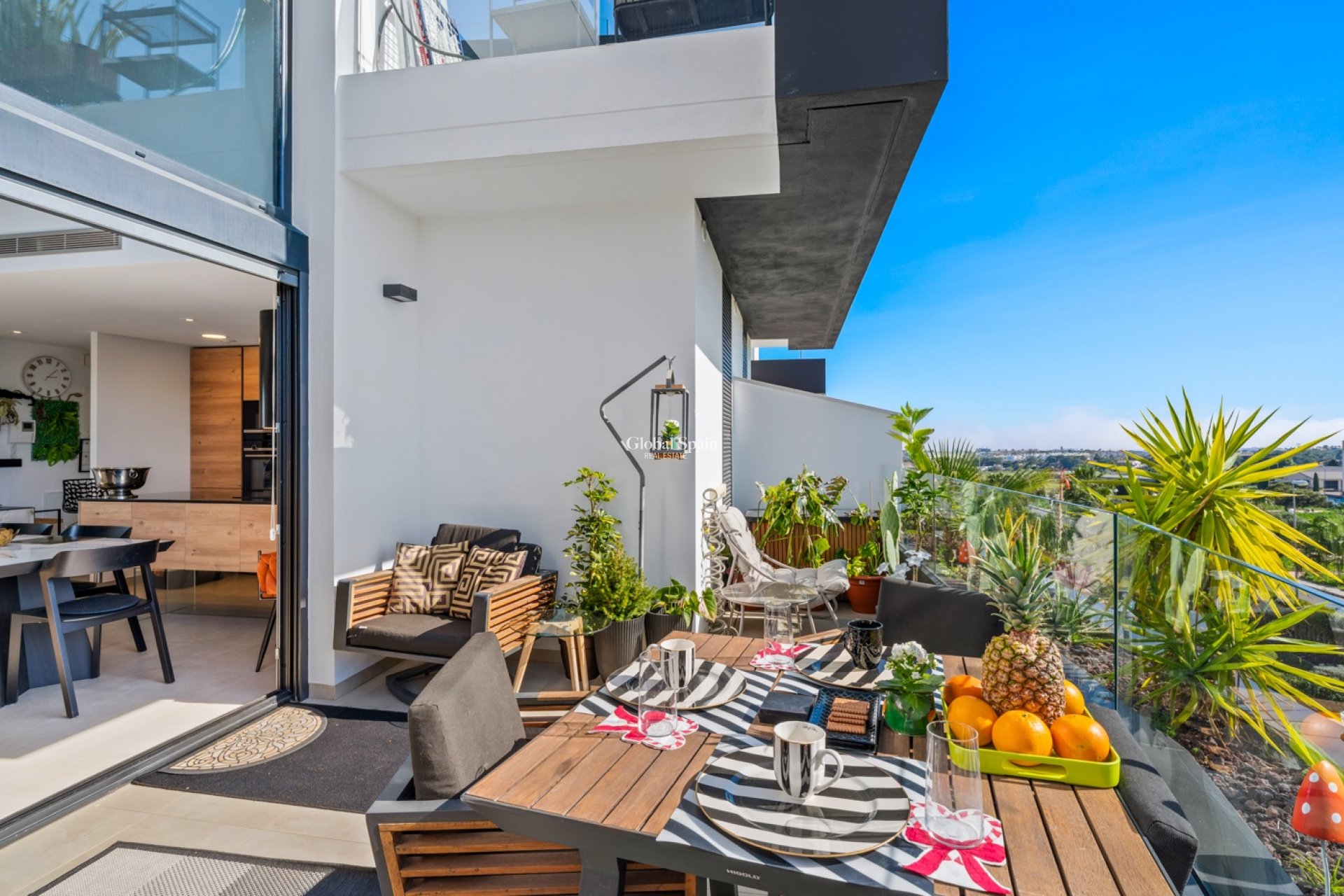 Wederverkoop - PENTHOUSE -
VILLAMARTÍN
