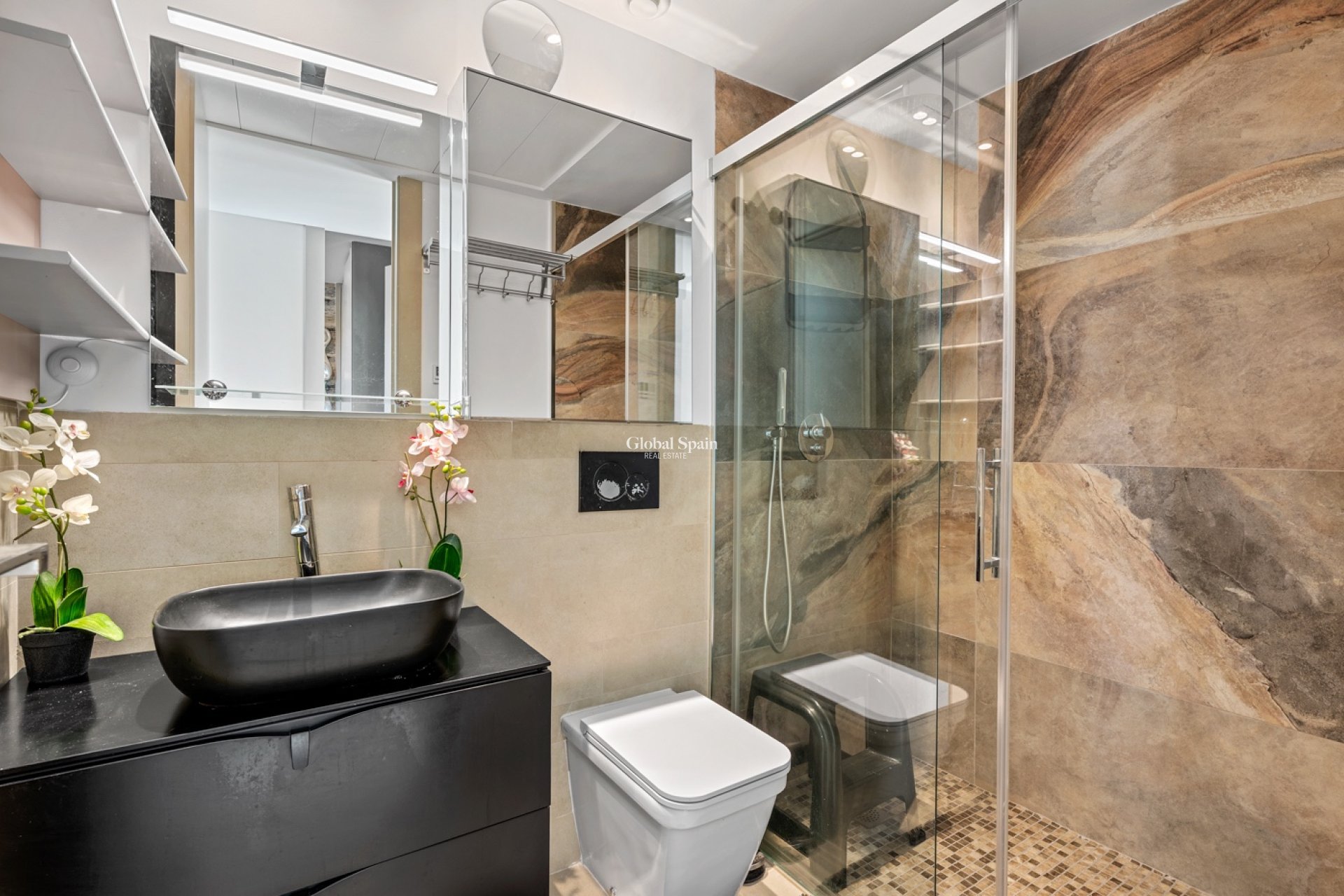 Wederverkoop - PENTHOUSE -
VILLAMARTÍN
