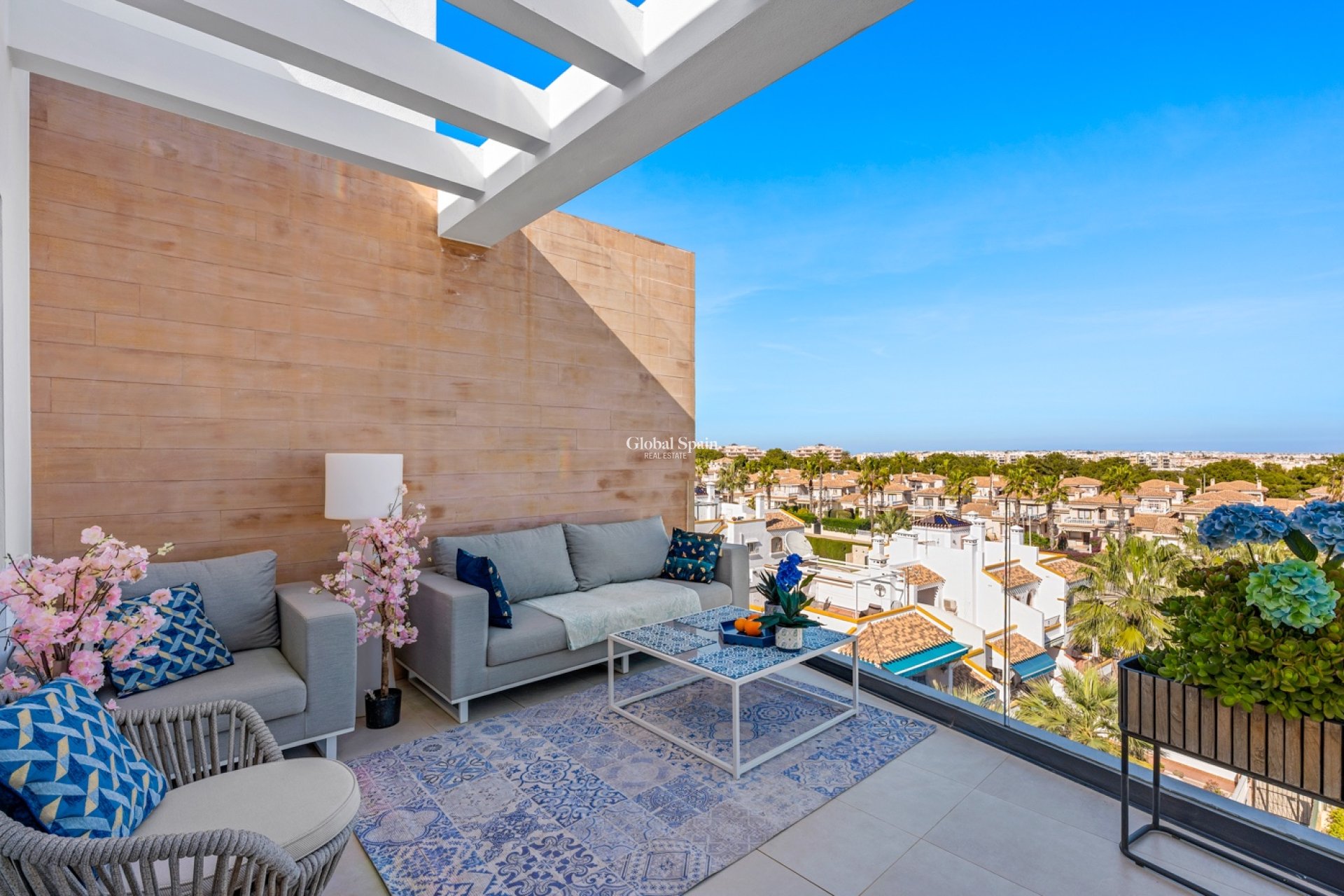 Wederverkoop - PENTHOUSE -
VILLAMARTÍN