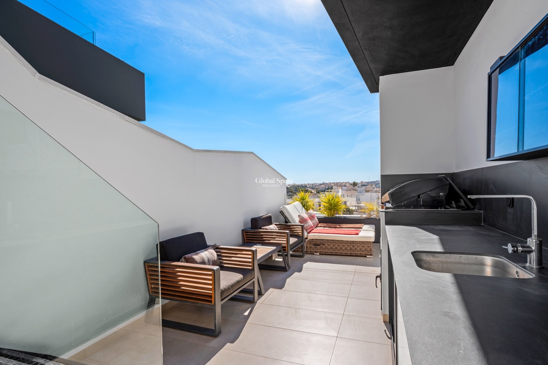 Wederverkoop - PENTHOUSE -
VILLAMARTÍN