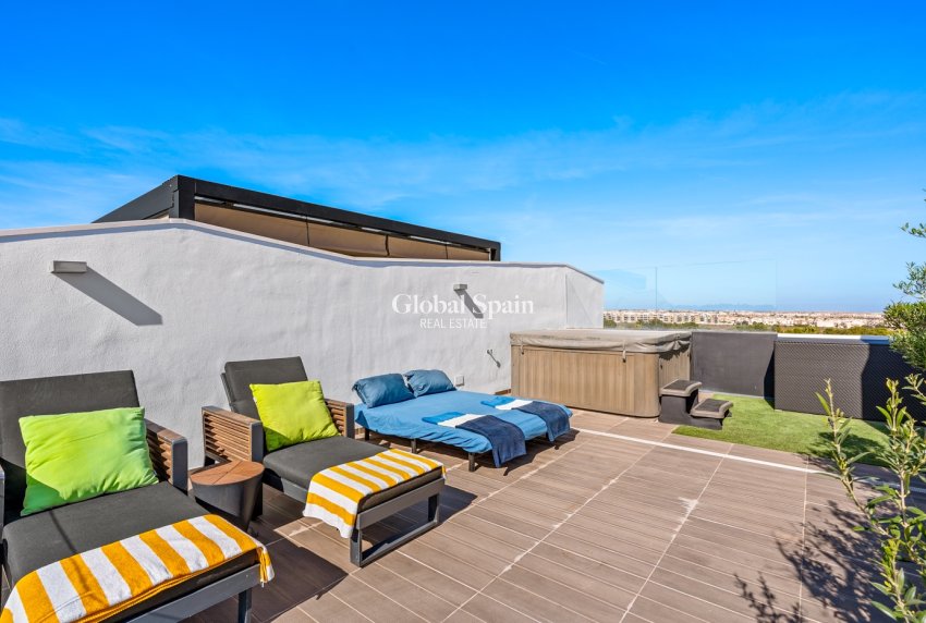 Wederverkoop - PENTHOUSE -
VILLAMARTÍN
