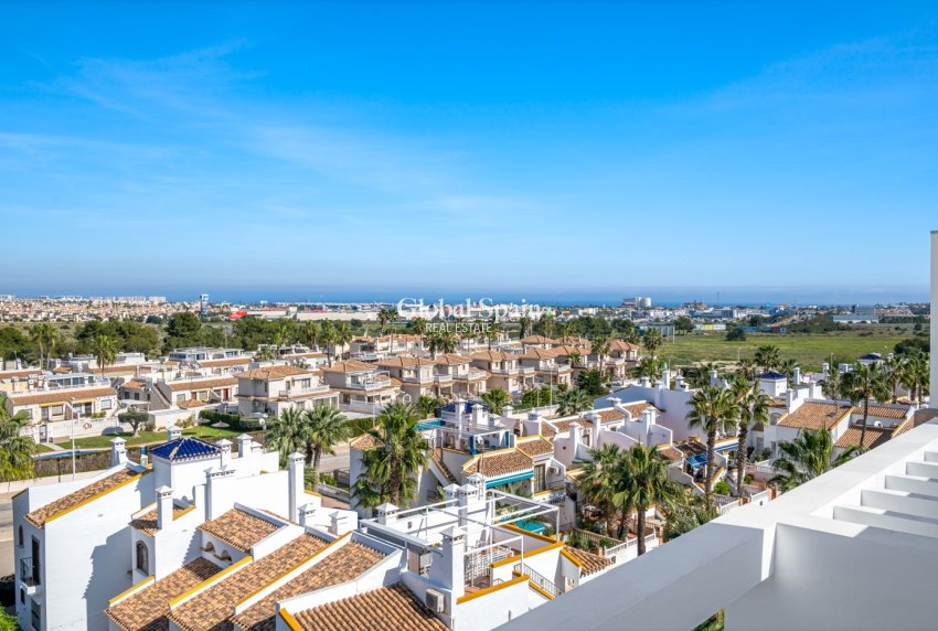 Wederverkoop - PENTHOUSE -
VILLAMARTÍN