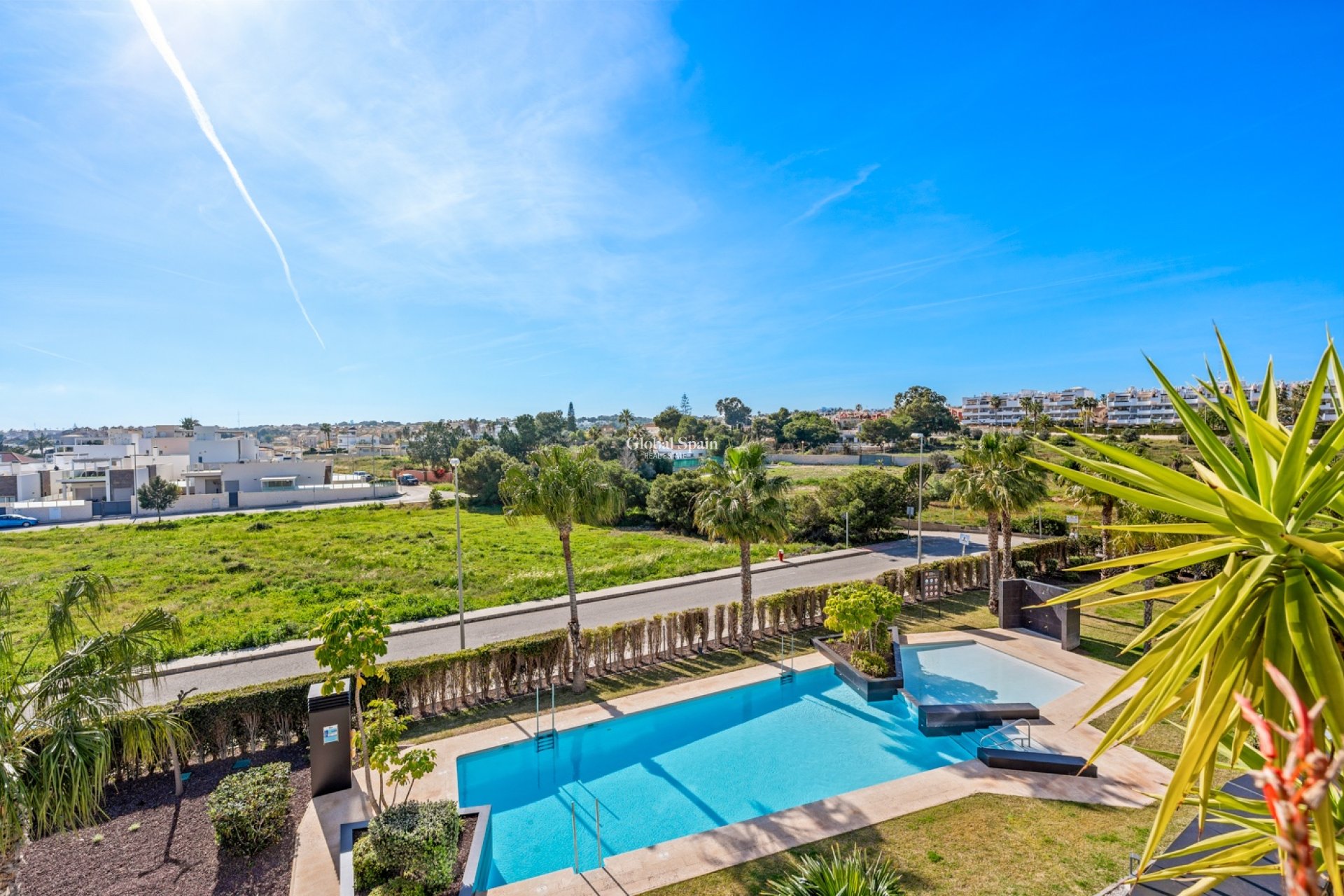 Wederverkoop - PENTHOUSE -
VILLAMARTÍN