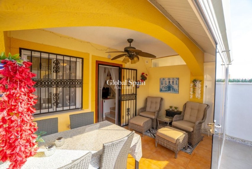 Wederverkoop - Quad House Penthouse -
ORIHUELA COSTA - Serena 5