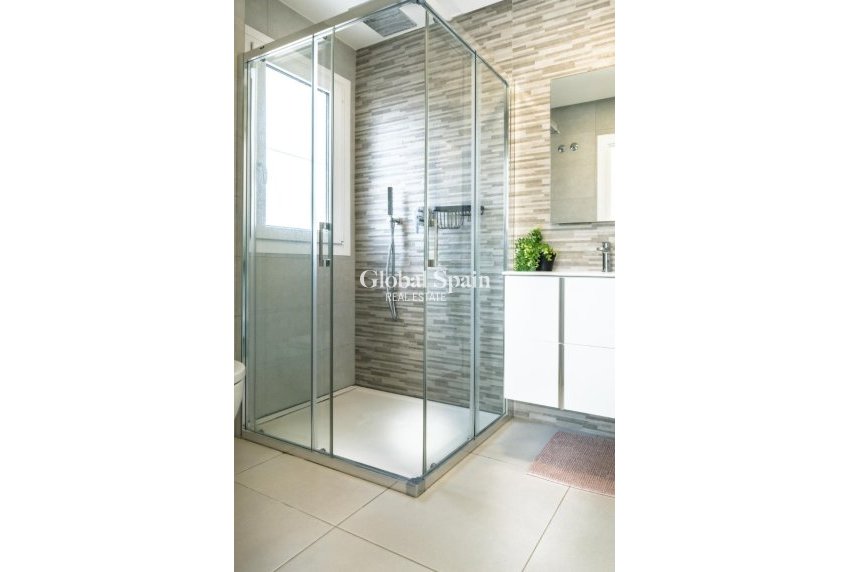 Wederverkoop - Quad Huis -
TORREVIEJA - Aguas Nuevas