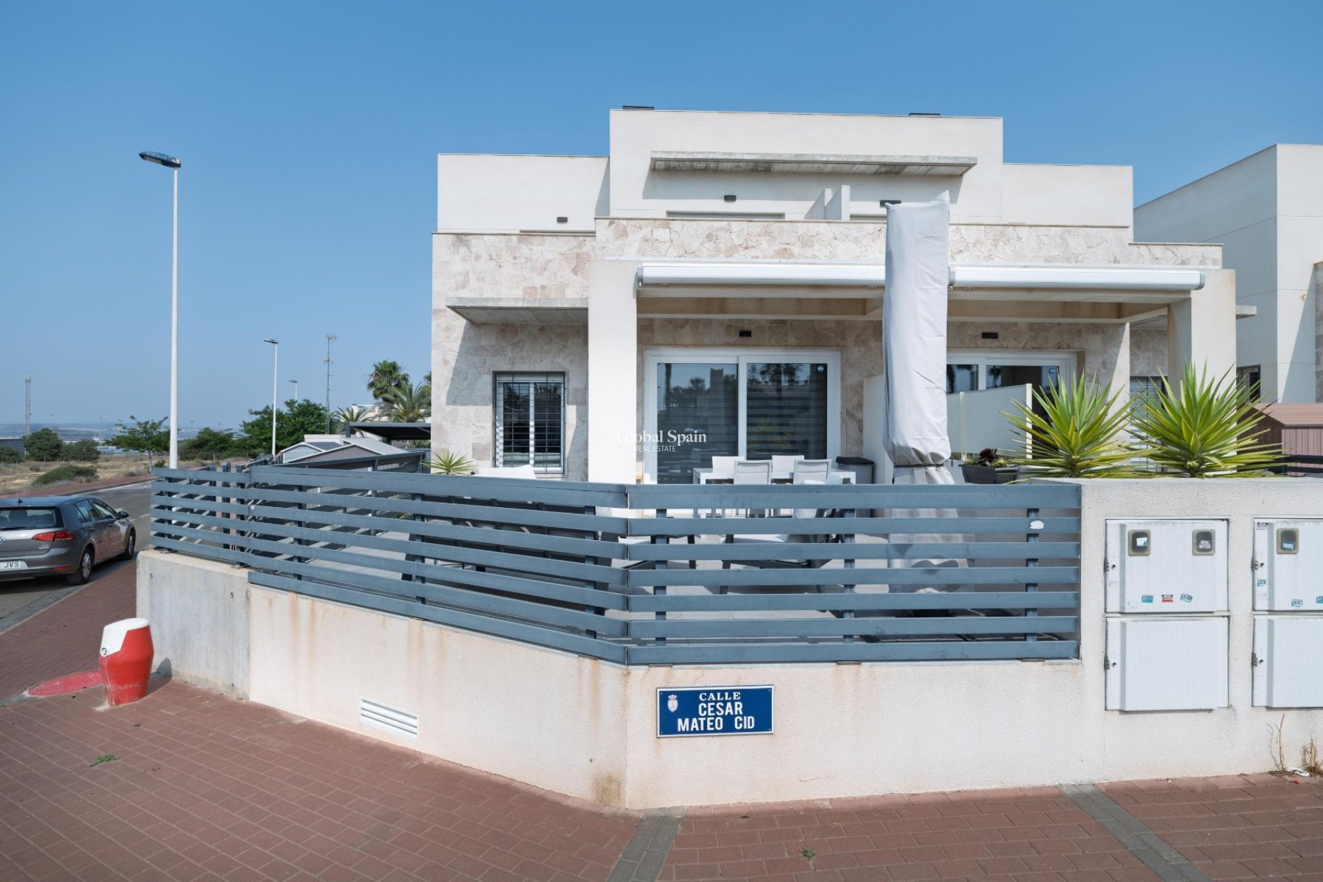 Wederverkoop - Quad Huis -
TORREVIEJA - Aguas Nuevas