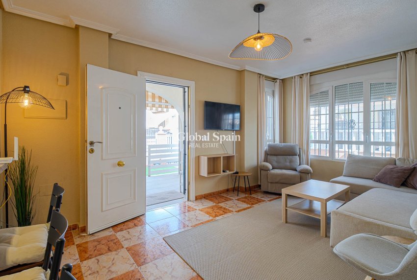 Wederverkoop - Quatro huis -
ORIHUELA COSTA - Lomas de Cabo Roig