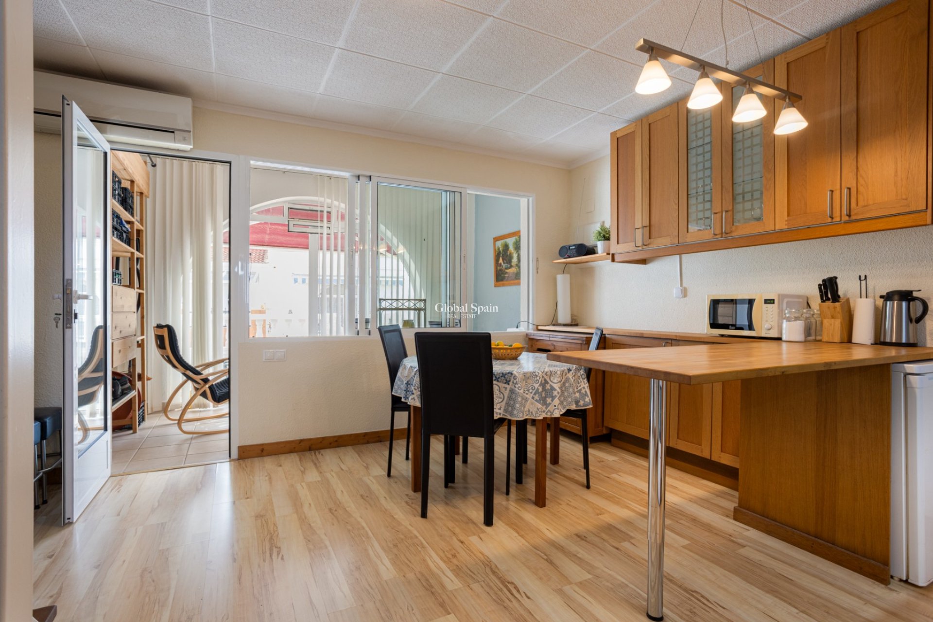 Wederverkoop - Rijtjeshuis / Stadswoning -
TORREVIEJA - La Siesta