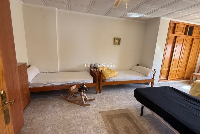 Wederverkoop - Rijtjeshuis -
TORREVIEJA - Costa Blanca Sur