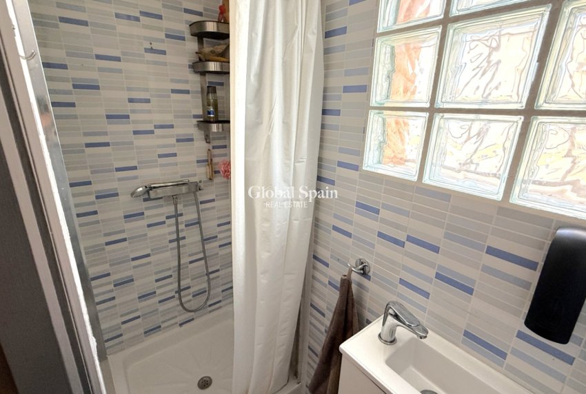 Wederverkoop - Rijtjeshuis -
TORREVIEJA - Costa Blanca Sur