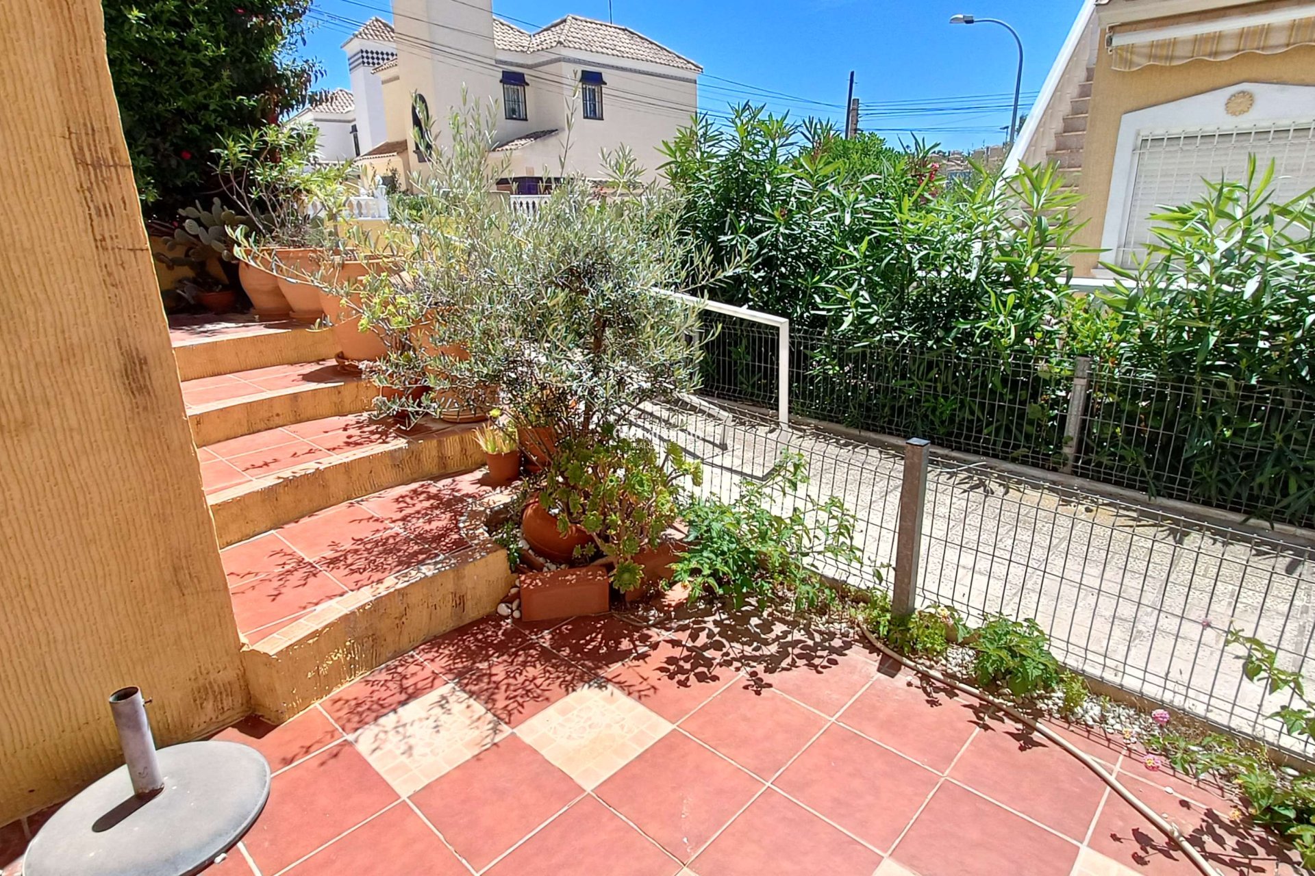 Wederverkoop - Vierling -
ORIHUELA COSTA - El Galan/Las Filipinas