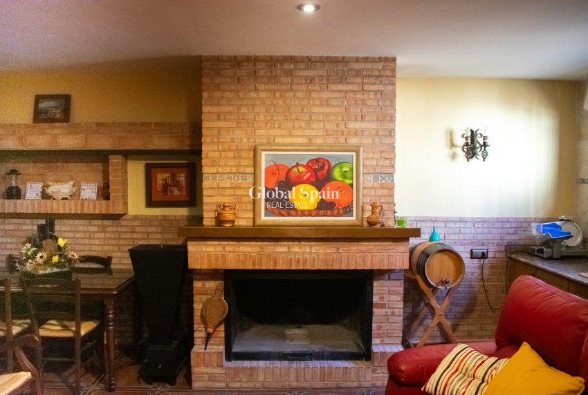 Wederverkoop - VILLA -
ALBACETE - Hellin