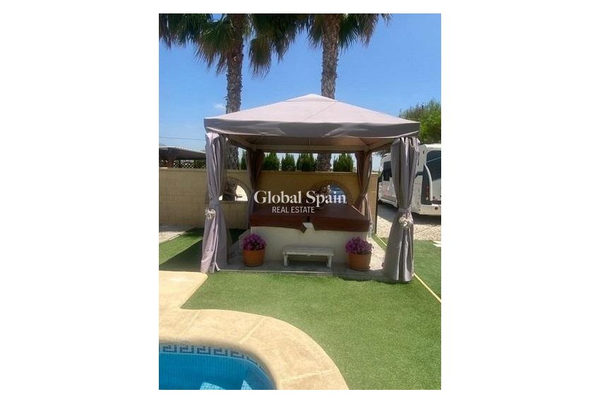 Wederverkoop - VILLA -
ALBATERA - Campo De Albatera