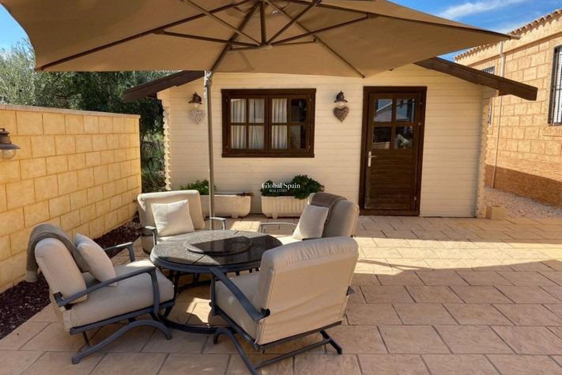 Wederverkoop - VILLA -
ALBATERA - Campo De Albatera