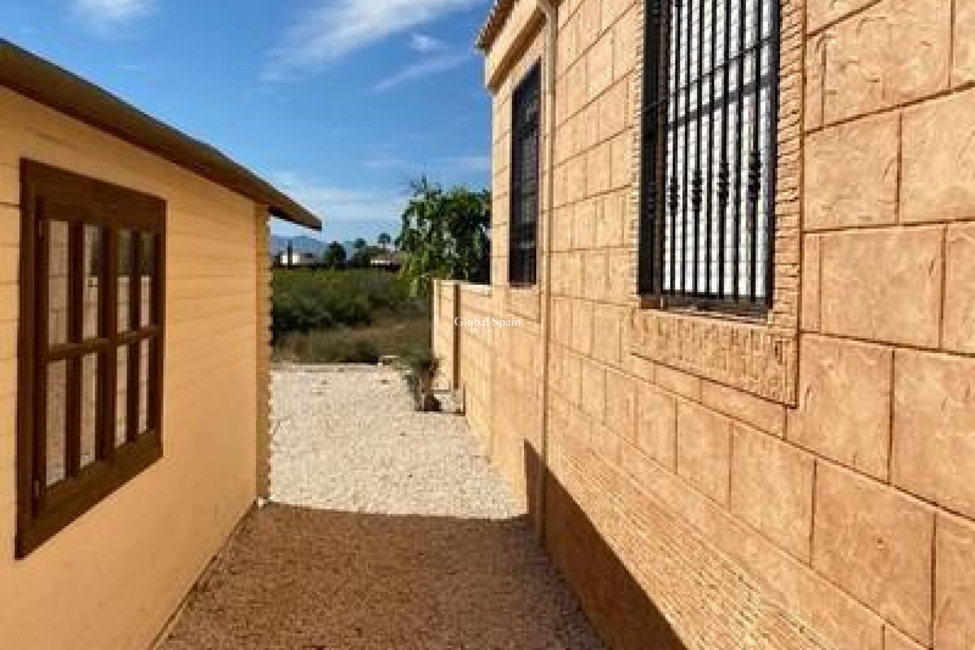 Wederverkoop - VILLA -
ALBATERA - Campo De Albatera