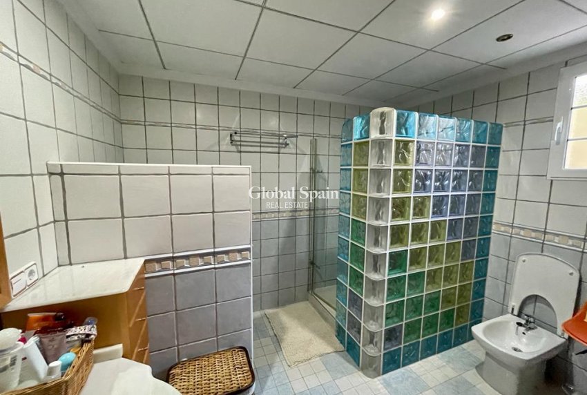 Wederverkoop - VILLA -
ALBATERA - Inland