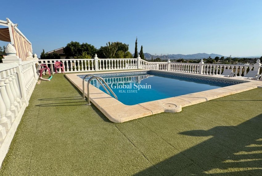 Wederverkoop - VILLA -
ALBATERA - Partida Lomas