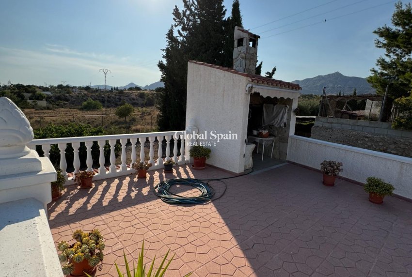 Wederverkoop - VILLA -
ALBATERA - Partida Lomas