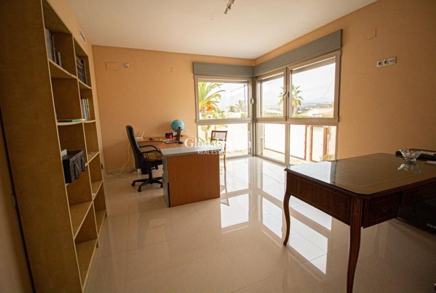 Wederverkoop - VILLA -
ALFAZ DEL PI - Albir