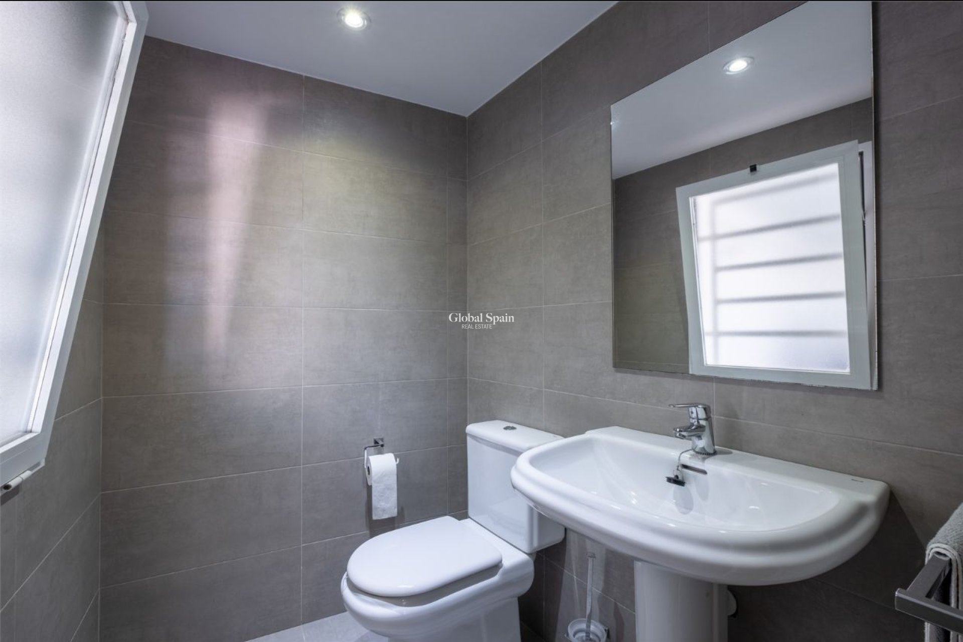 Wederverkoop - VILLA -
ALFAZ DEL PI - Costa Blanca