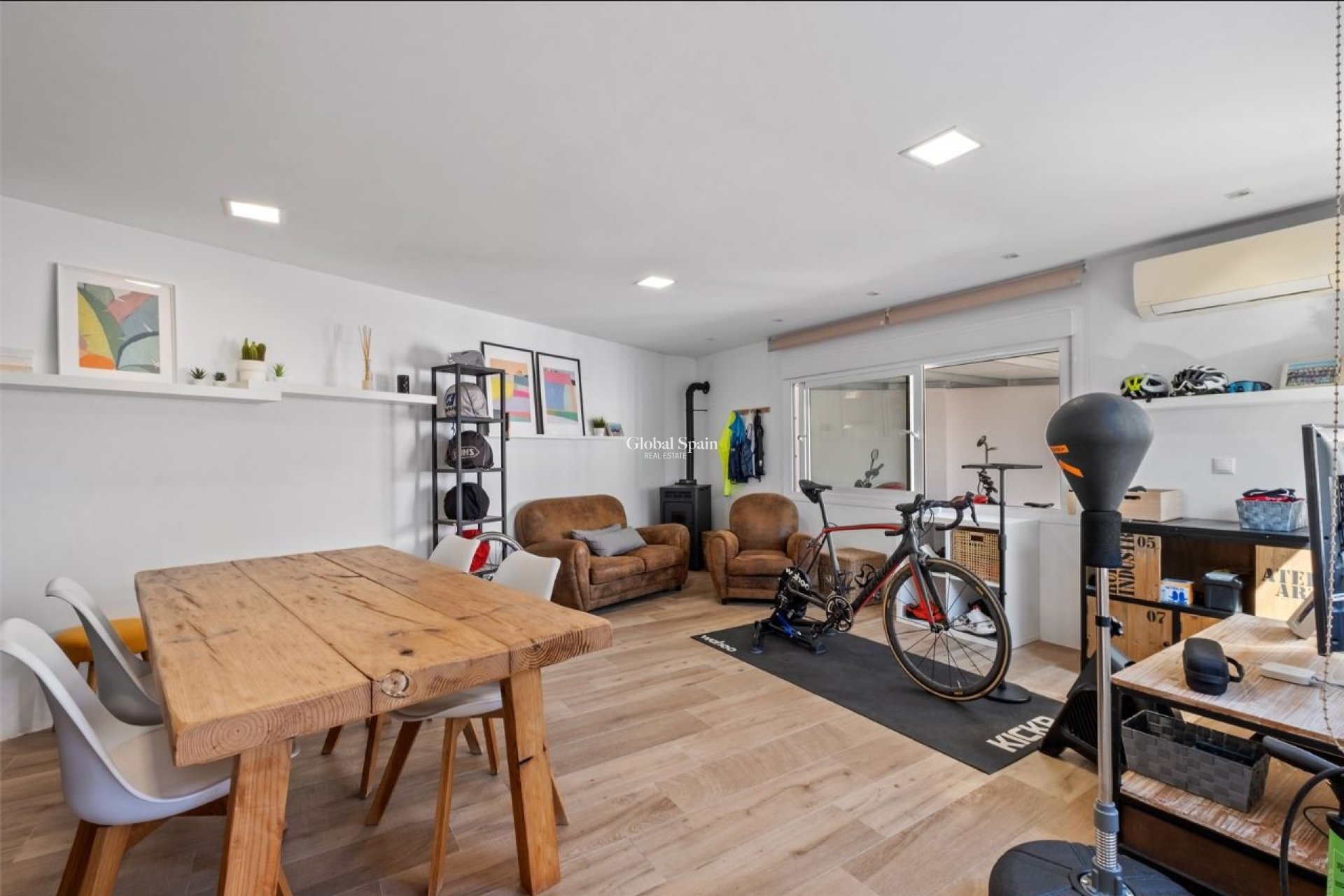 Wederverkoop - VILLA -
ALFAZ DEL PI - Costa Blanca