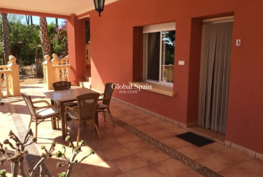 Wederverkoop - VILLA -
ALFAZ DEL PI - Costa Blanca