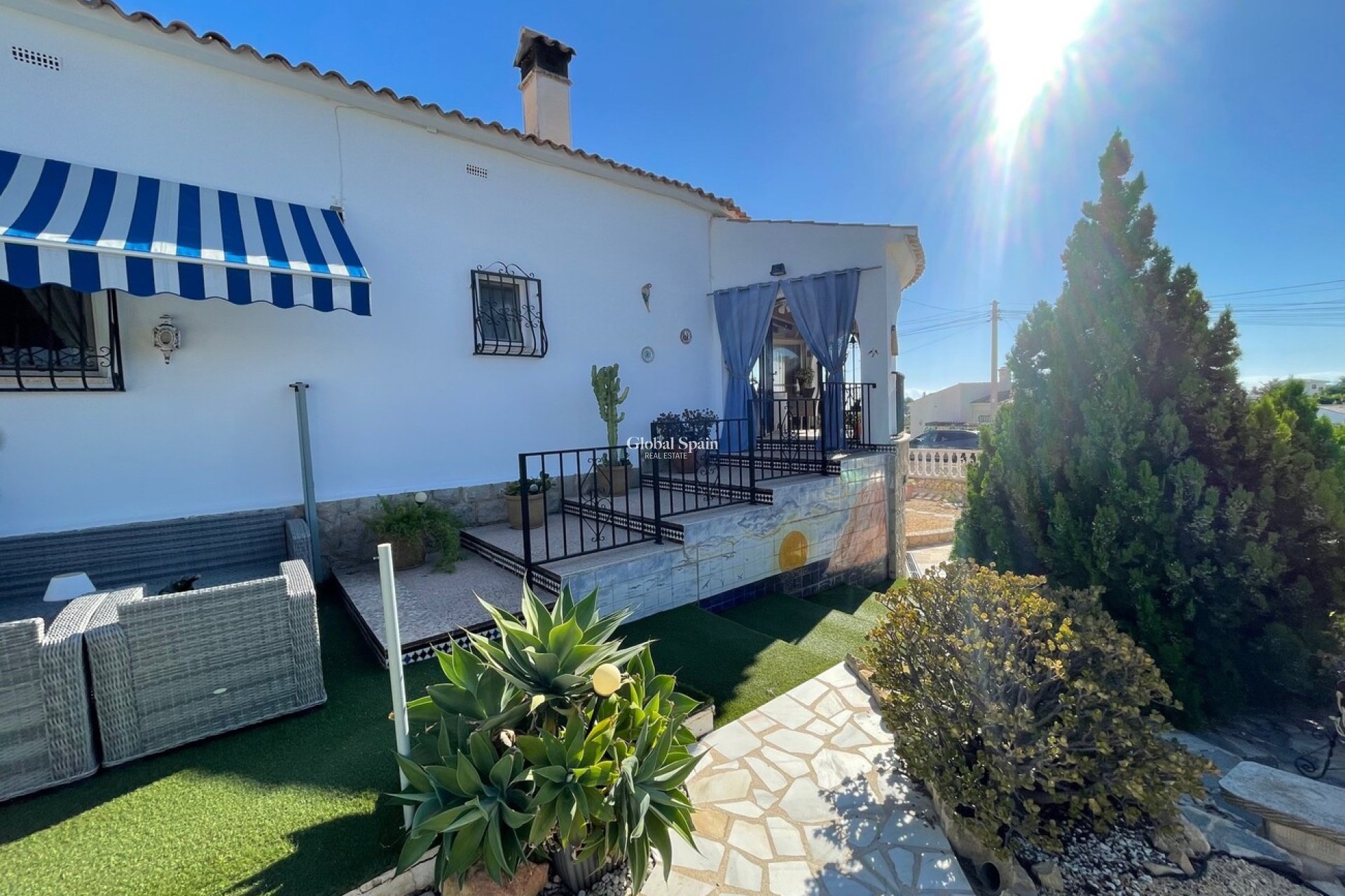 Wederverkoop - VILLA -
ALFAZ DEL PI - Costa Blanca