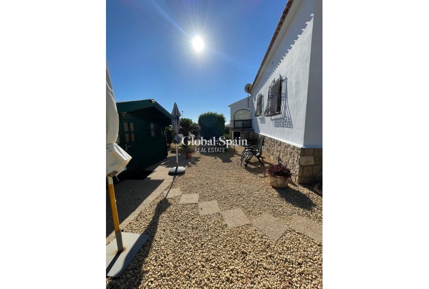 Wederverkoop - VILLA -
ALFAZ DEL PI - Costa Blanca